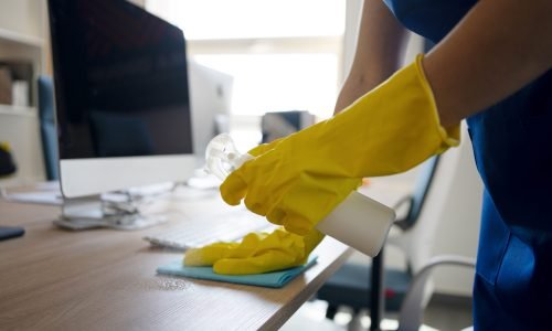 Staycare group professional-cleaning-service-person-cleaning-office